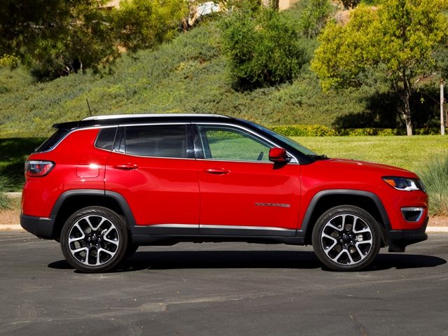 04 2017 Jeep Compass Comparo