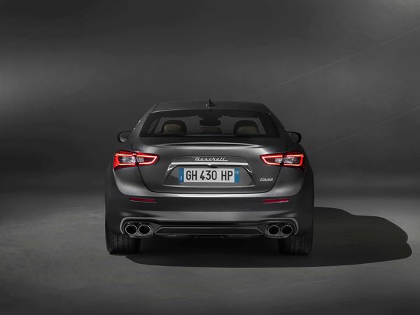 04 2018 Maserati Ghibli GranLusso