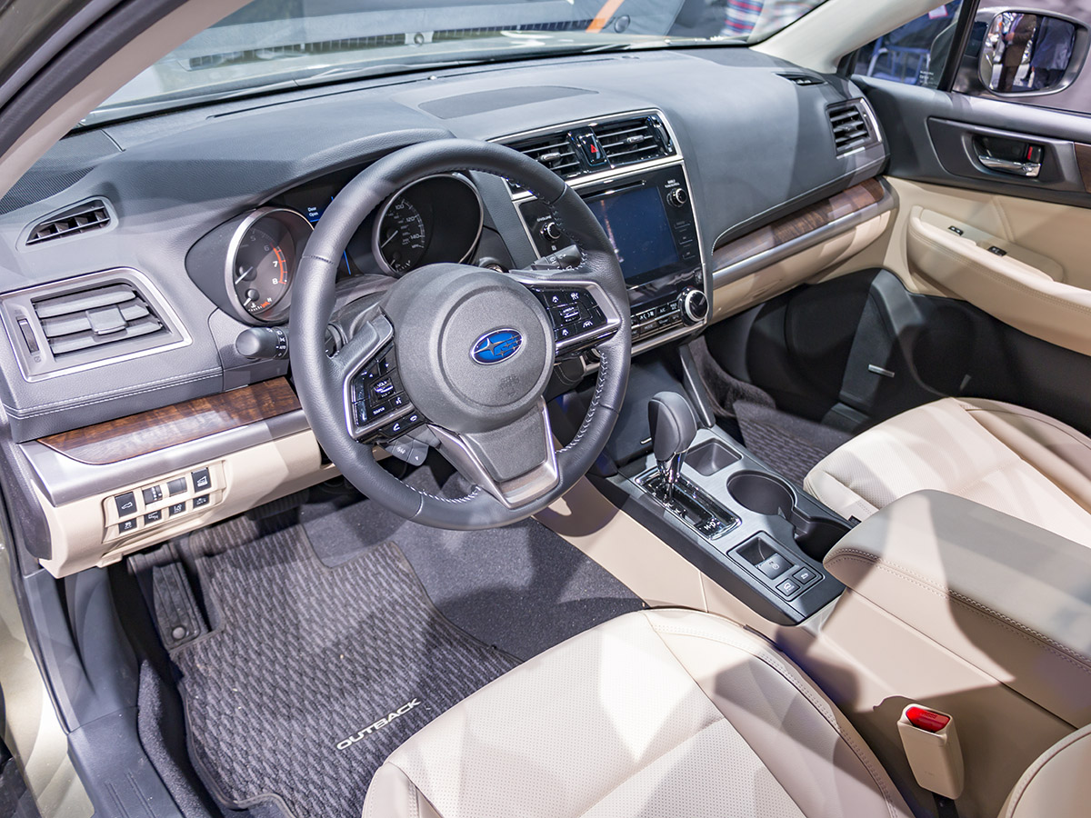 04 2018 Subaru Outback NYIAS KBB
