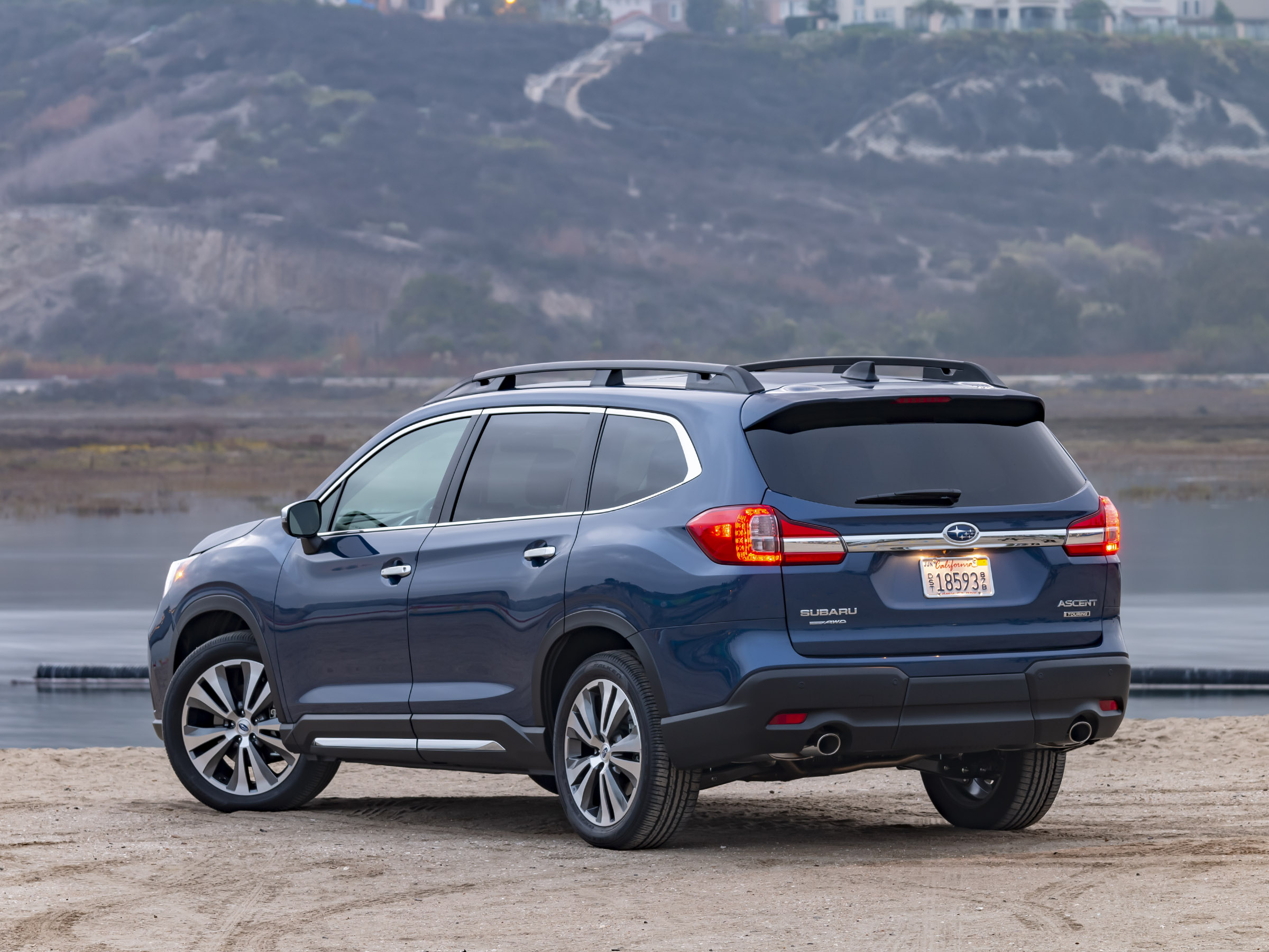 04 2019 Subaru Ascent LT Exterior KBB