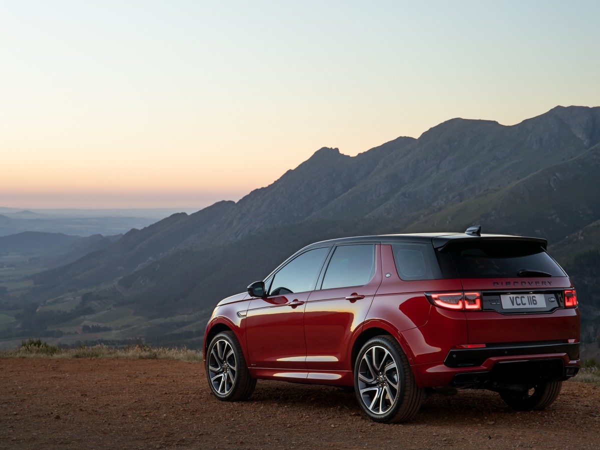 04 2020 Land Rover Discovery Sport Red