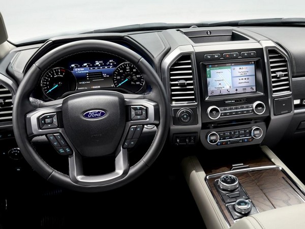 04 Ford Connected Car Image