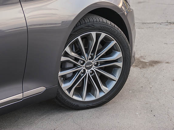 05 2015 Hyundai Genesis Long Term Exterior
