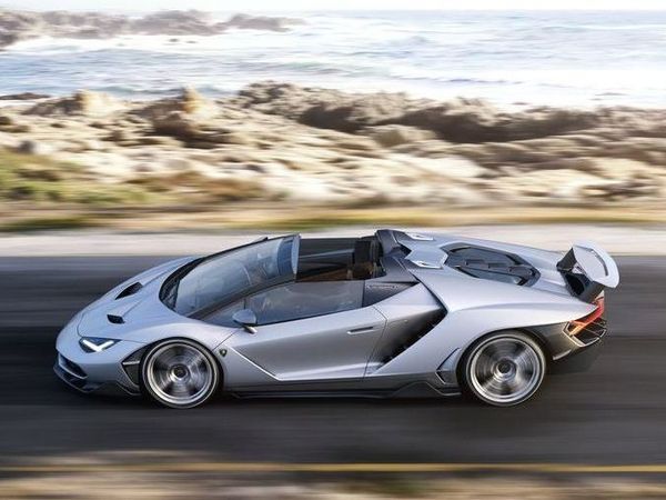 05 2017 Lamborghini Centenario Roadster