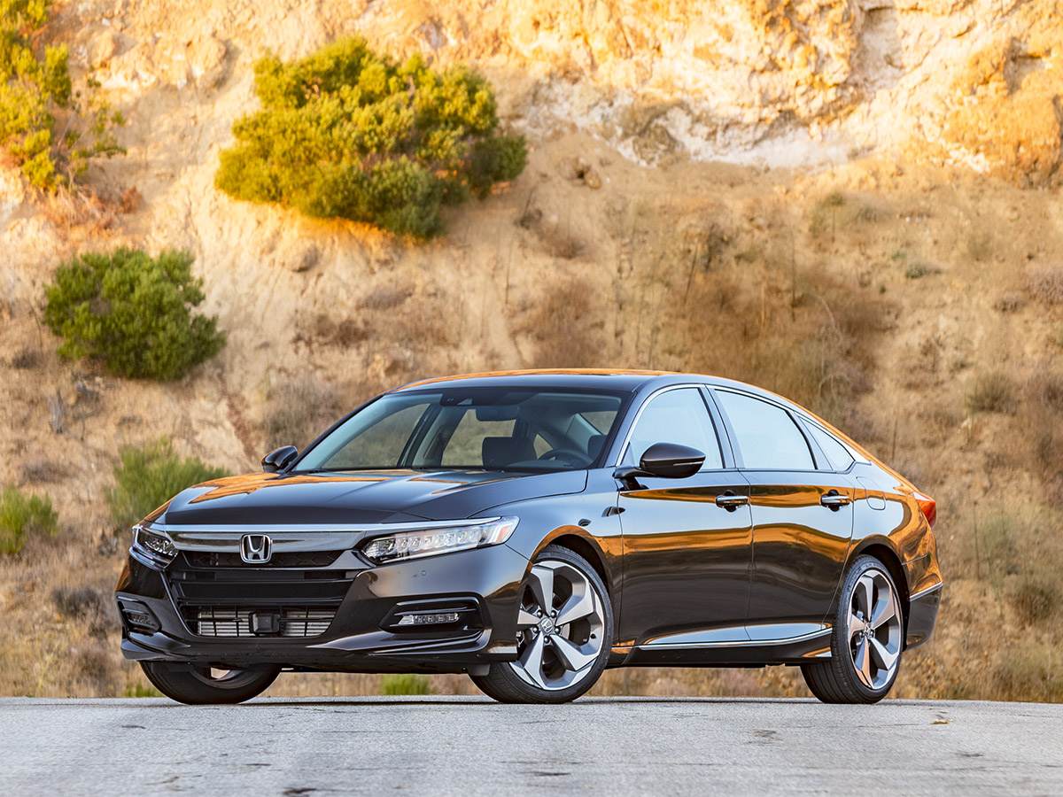 05 2018 Honda Accord Touring Exterior KBB
