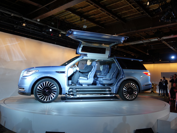 05 Lincoln Navigator Concept