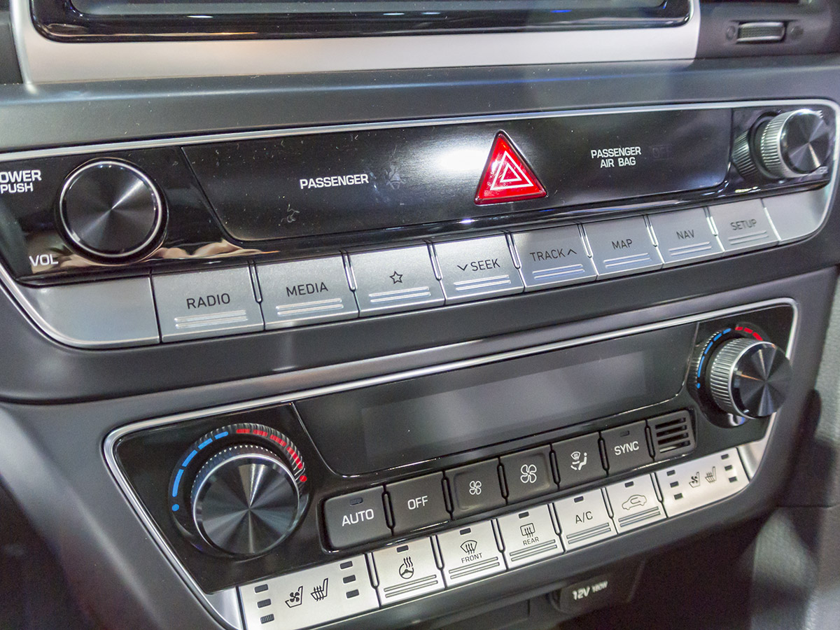 06 2018 Hyundai Sonata NYIAS KBB
