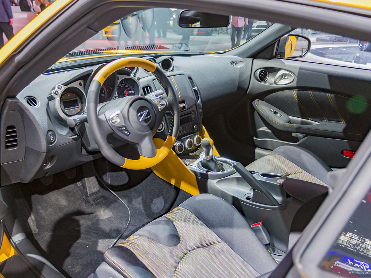 06 2018 Nissan 370Z Heritage NYIAS KBB