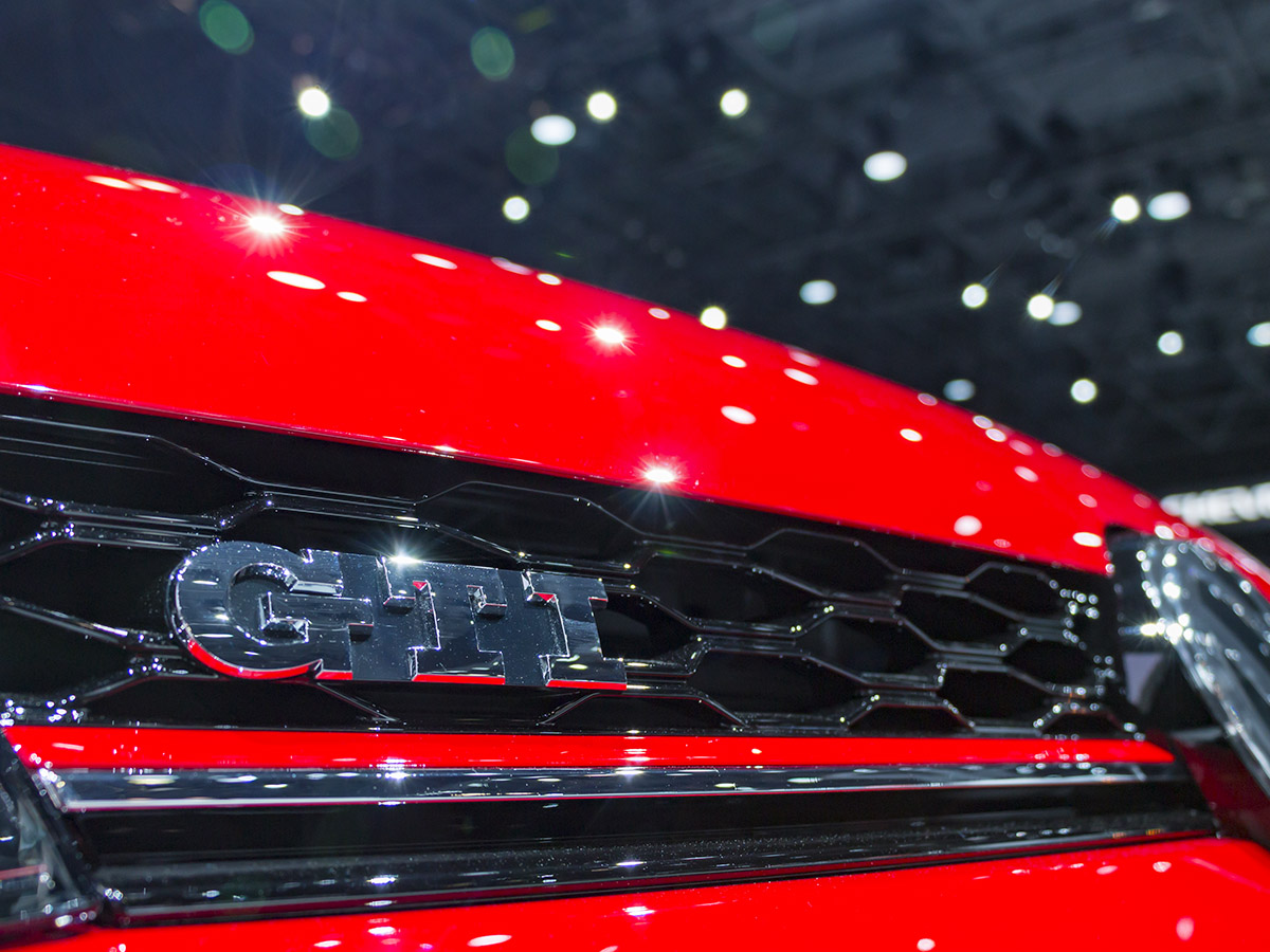06 2018 Volkswagen Golf GTI NYIAS KBB