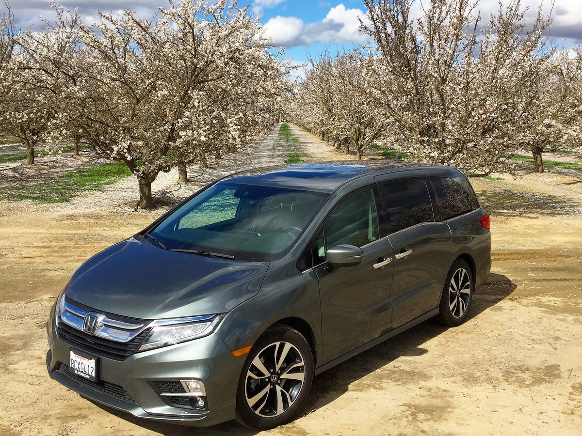 06 2018 Honda Odyssey Almonds