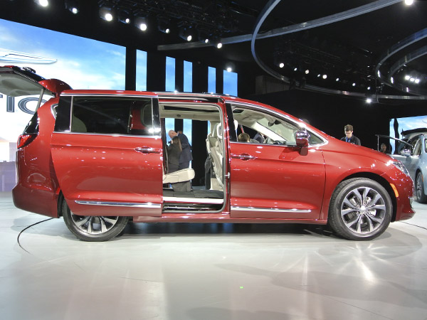 07 2017 Chrysler Pacifica