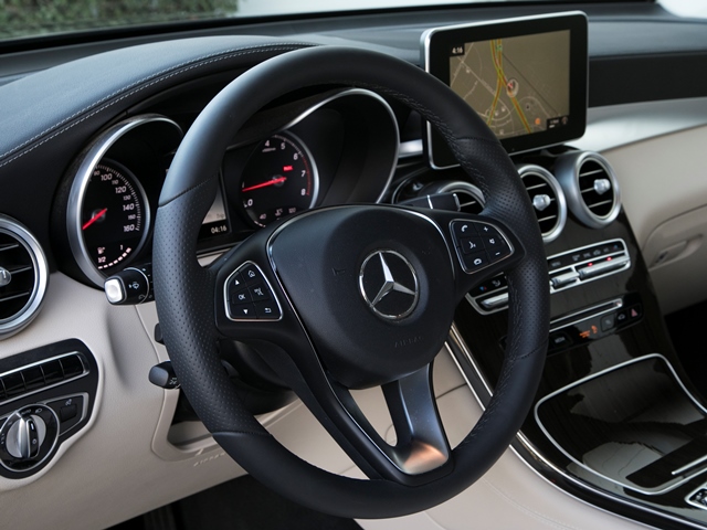 07 2017 Mercedes Benz Glc300 Best Buy