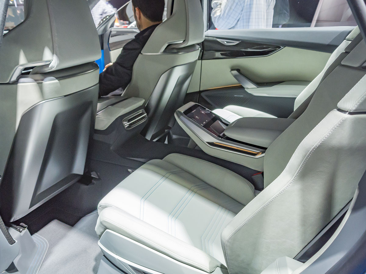 07 Audi Q8 Concept Detroit KBB