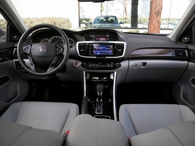 08 2017 Honda Accord Best Buy
