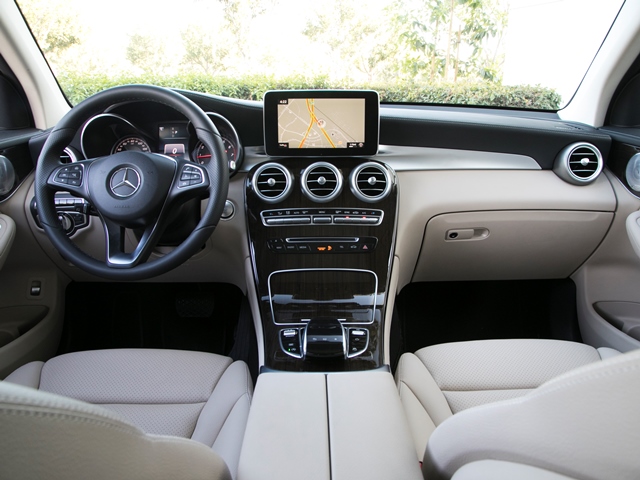 08 2017 Mercedes Benz Glc300 Best Buy