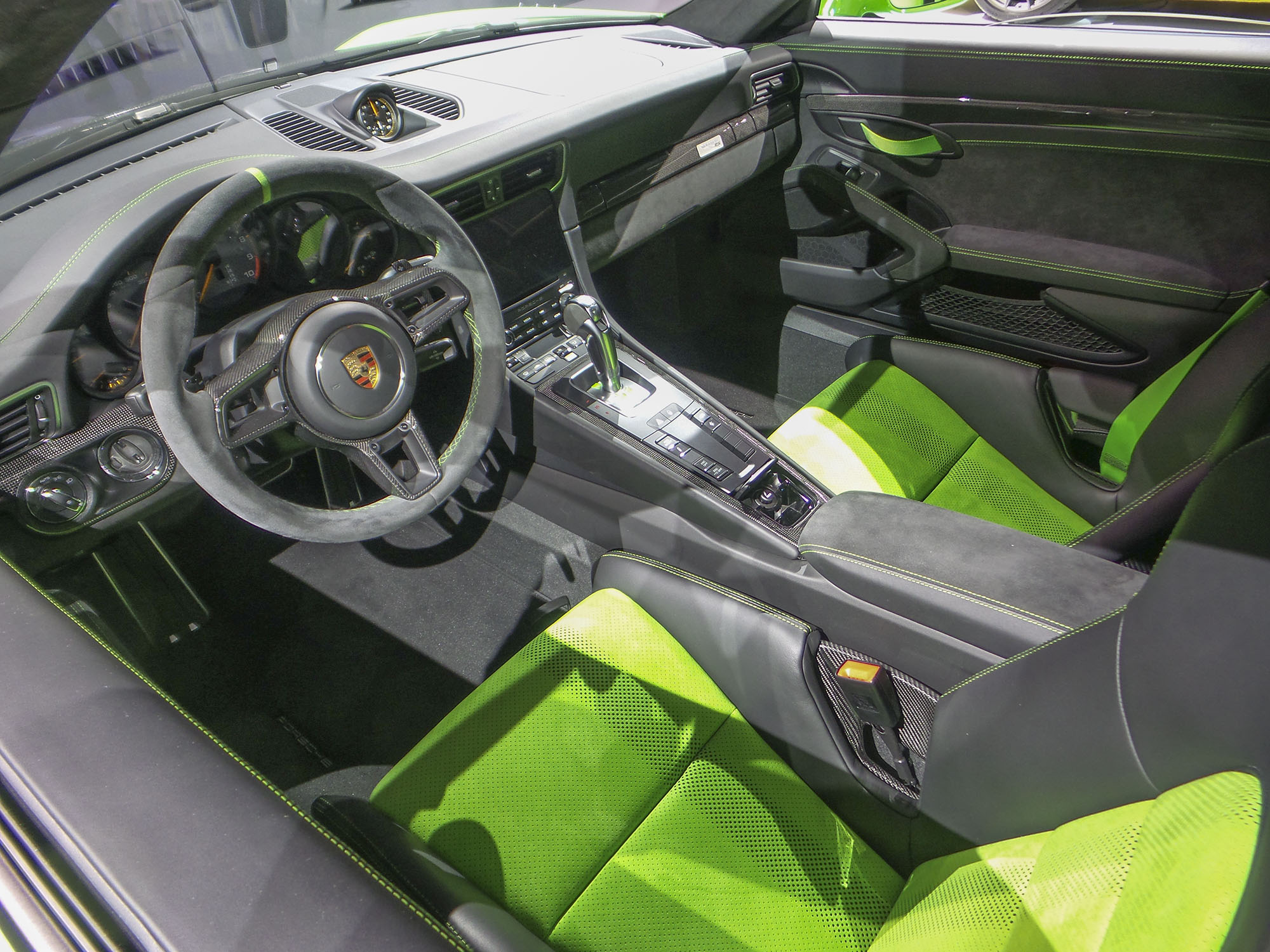 08 2019 Porsche GT3 Weissach NYIAS KBB