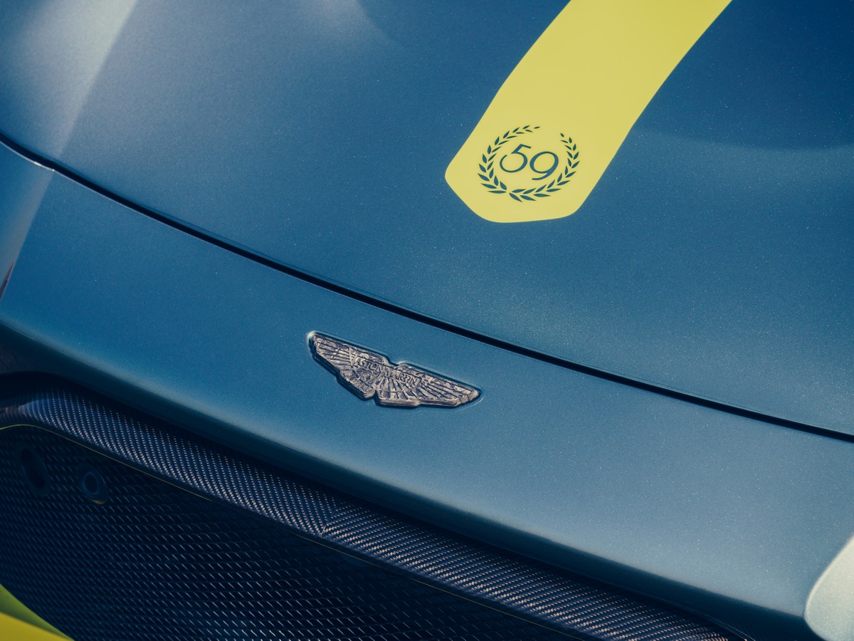 08 2019 Aston Martin Vantage Amr