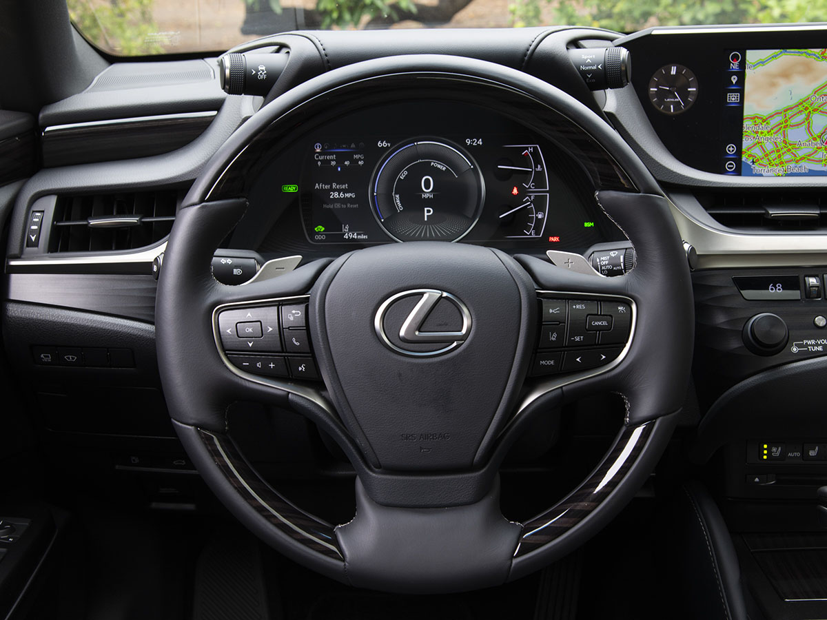 08 2019 Lexus Es 300h Bb