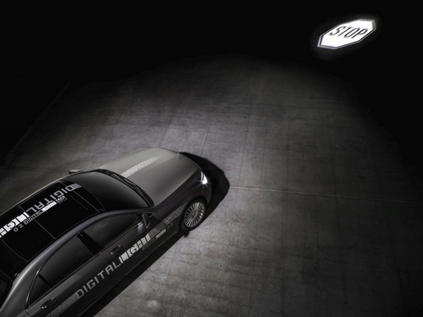 08 Mercedes Benz Digital Lighting