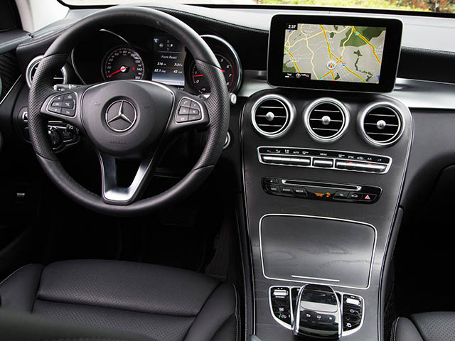 09 2016 Mercedes Benz Glc300 Small Suv Comparison