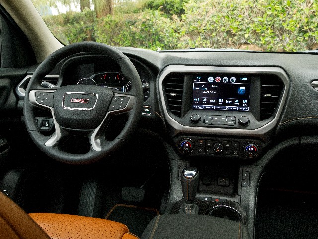 09 2017 Gmc Acadia Comparo
