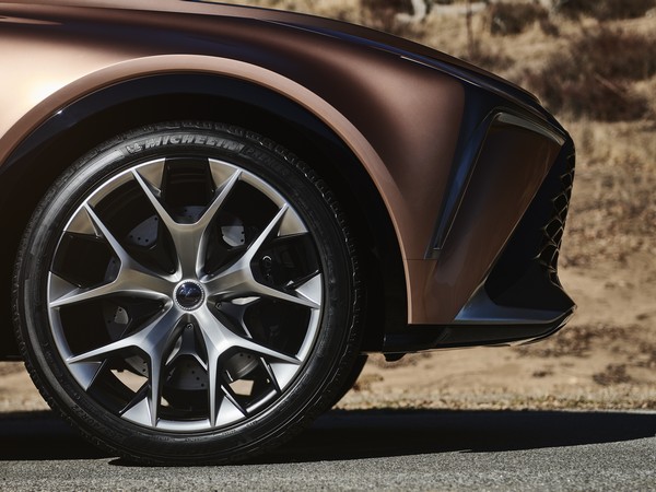 09 Lexus LF 1 Limitless Concept