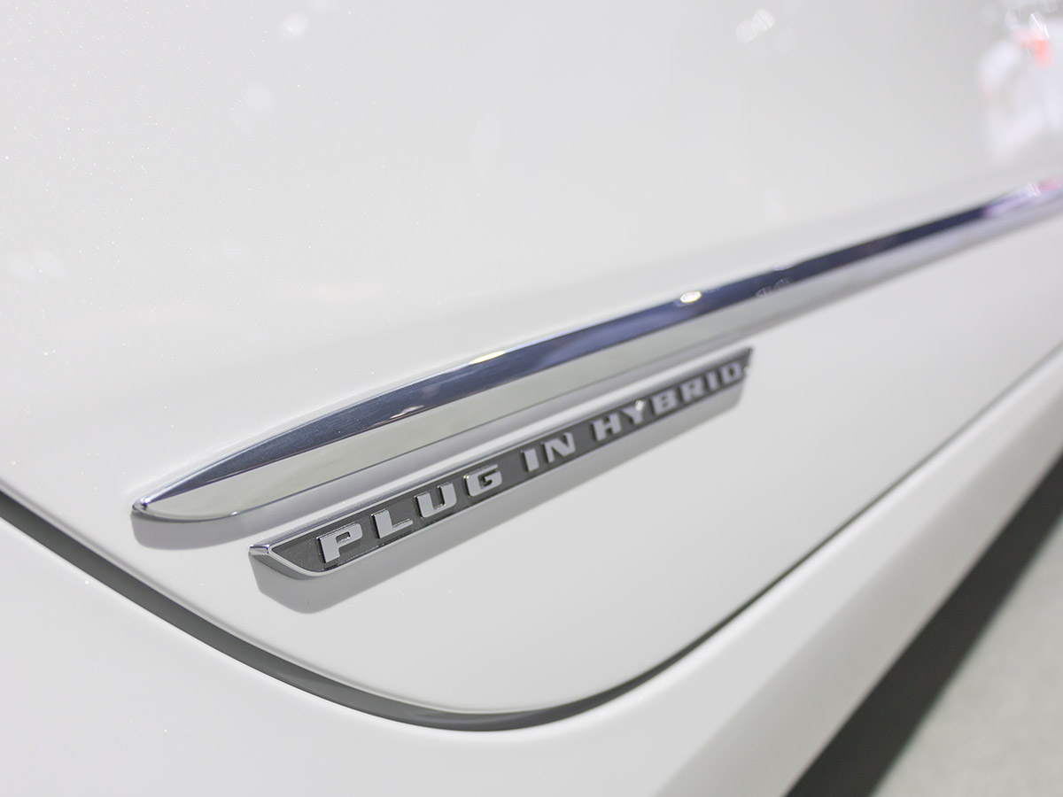 10 2017 Cadillac CT6 PHEV LA