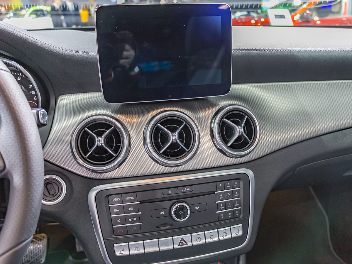 10 2017 Mercedes Benz GLA Detroit KBB