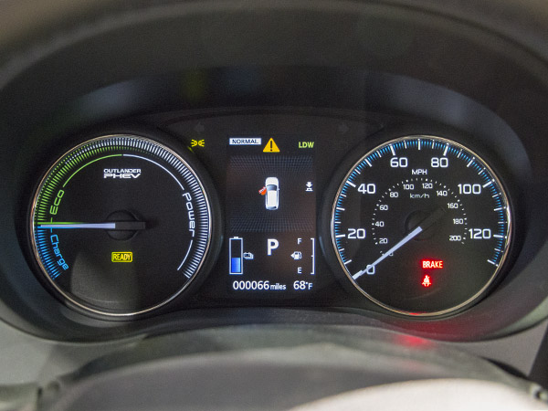 10 2017 Mitsubishi Outlander PHEV