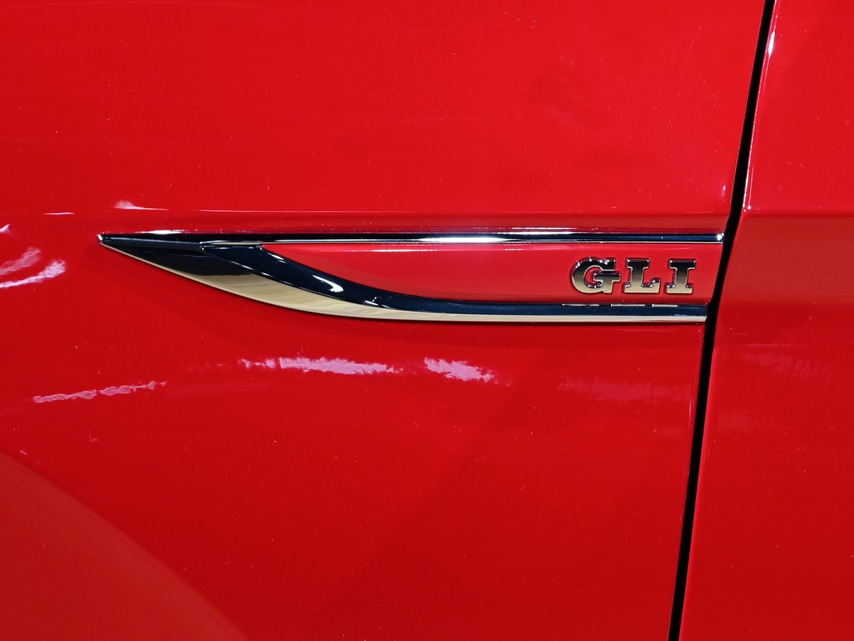 10 2019 Volkswagen Jetta Gli Cas