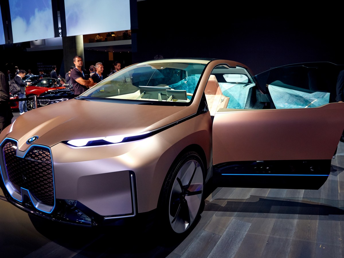 10 Bmw Vision INext LA