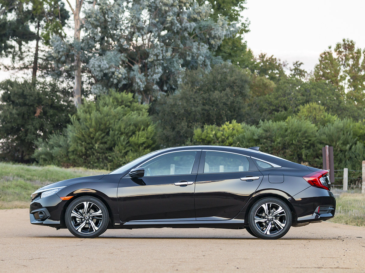 11 2017 Honda Civic Touring Exterior KBB