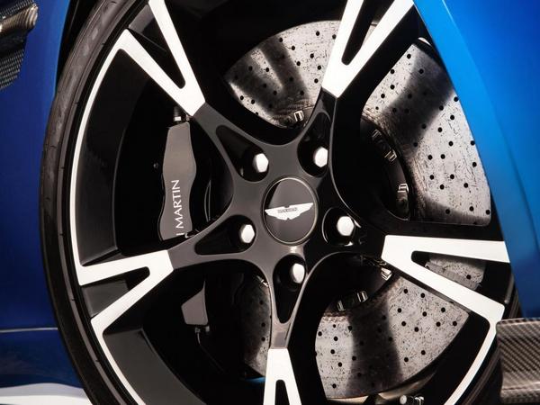 11 2018 Aston Martin Vanquish S