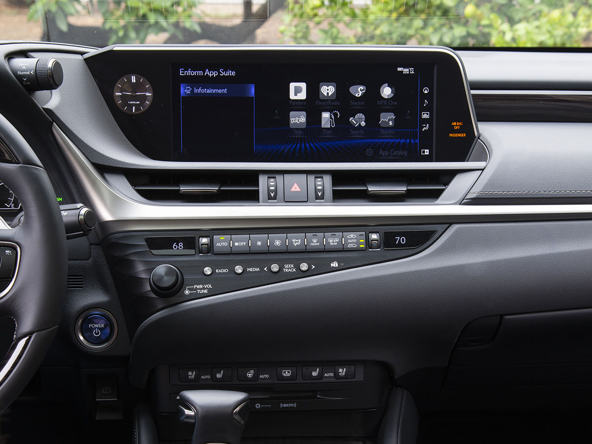 11 2019 Lexus Es 300h Bb