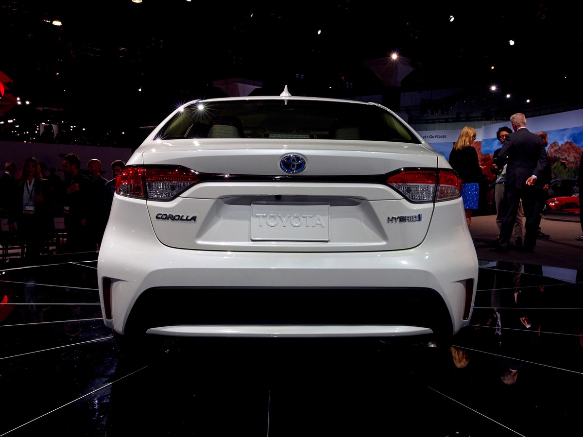 11 2020 Toyota Corolla Hybrid LA