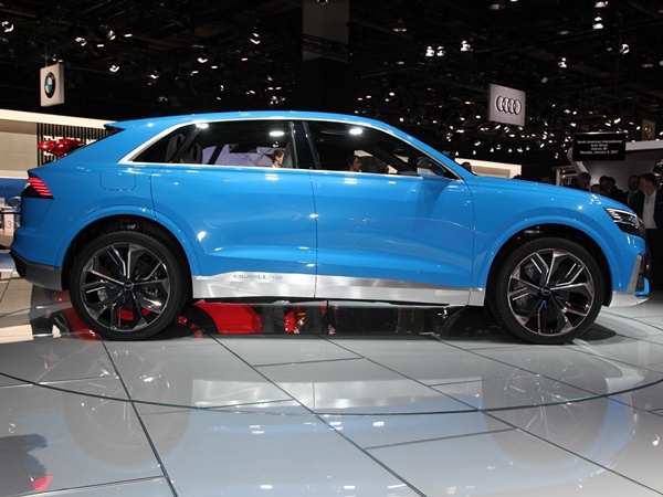 11 Audi Q8 Concept Detroit AT