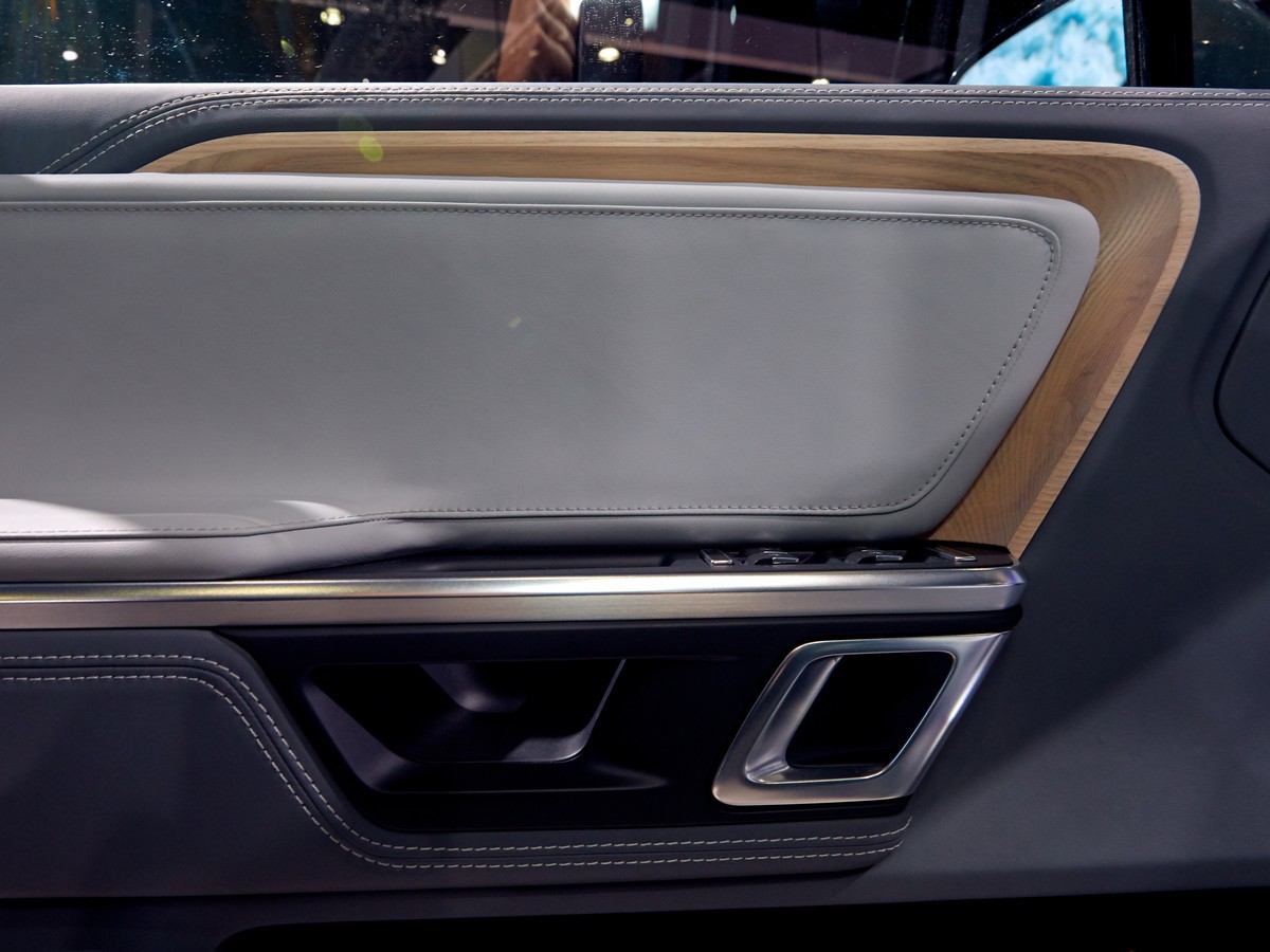11 Rivian R1s Suv LA