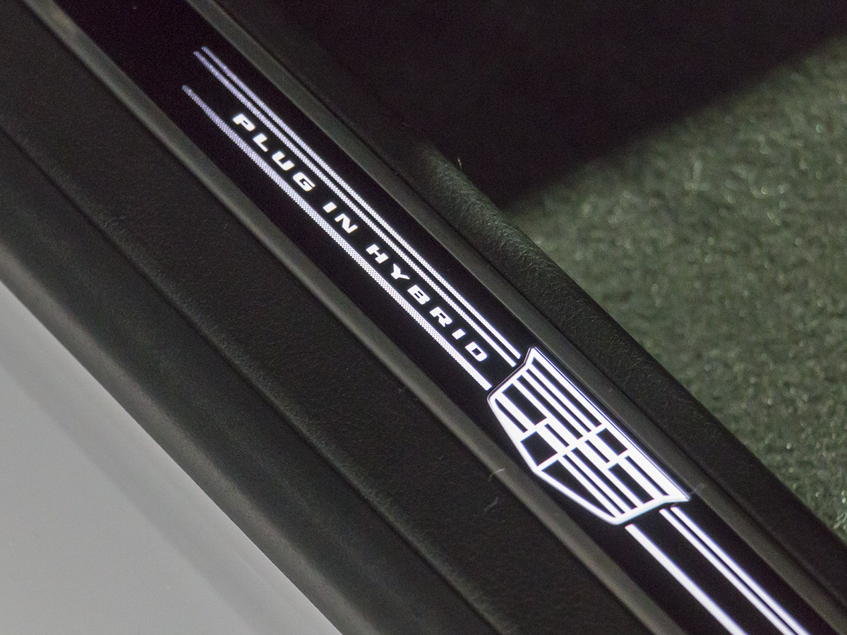 12 2017 Cadillac CT6 PHEV LA