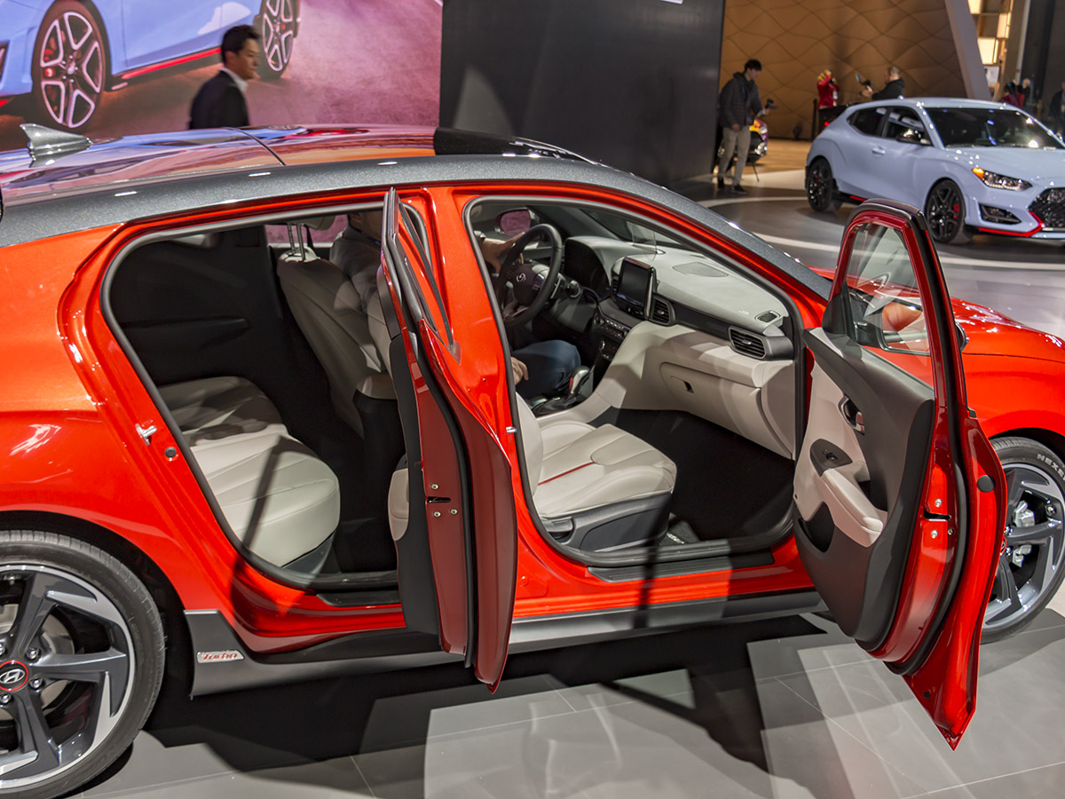 12 2019 Hyundai Veloster NAIAS KBB