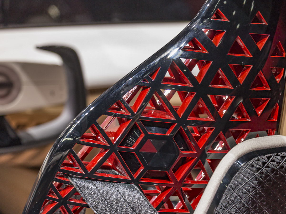 12 Nissan X Motion Concept NAIAS KBB