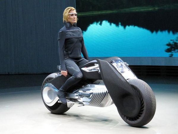 12 Bmw Motorrad Vision Next 100