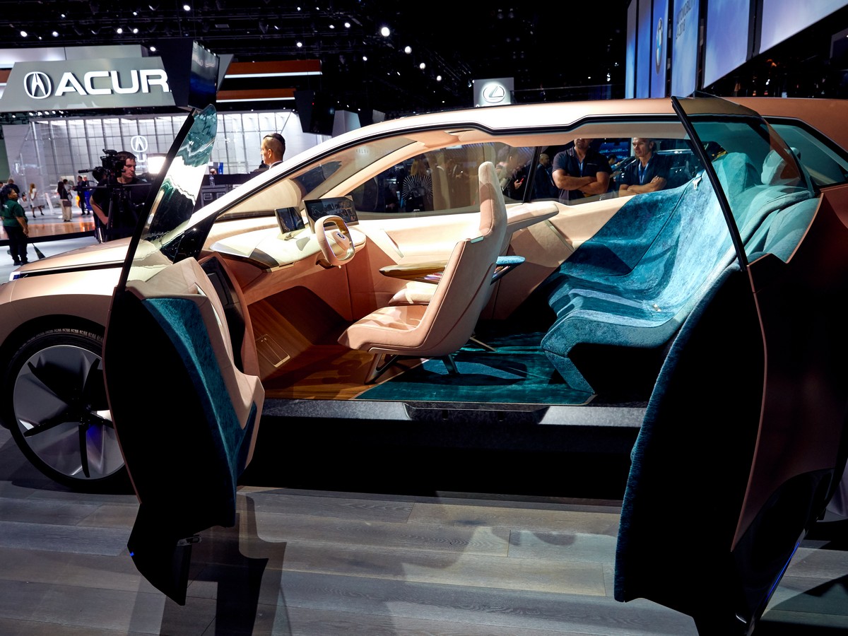 12 Bmw Vision INext LA