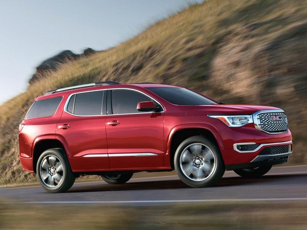13 2017 Gmc Acadia Denali