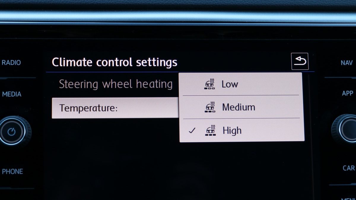 2018 VW Atlas heated steering wheel