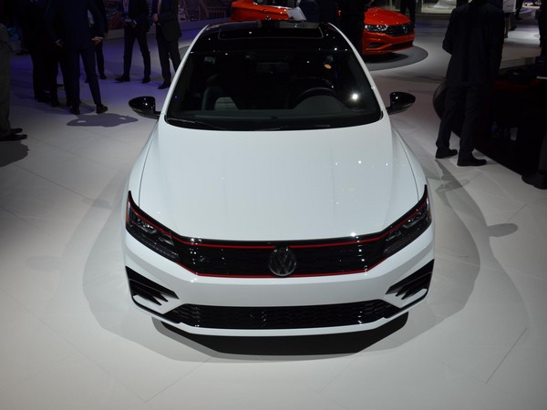 13 2018 Vw Passat Naias