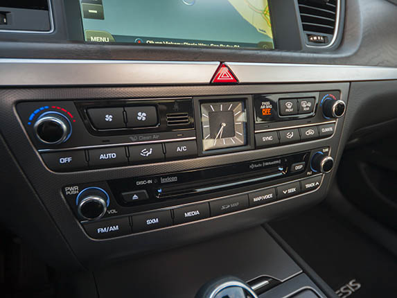 14 2015 Hyundai Genesis Long Term Interior