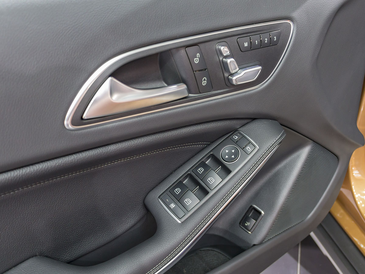 14 2017 Mercedes Benz GLA Detroit KBB