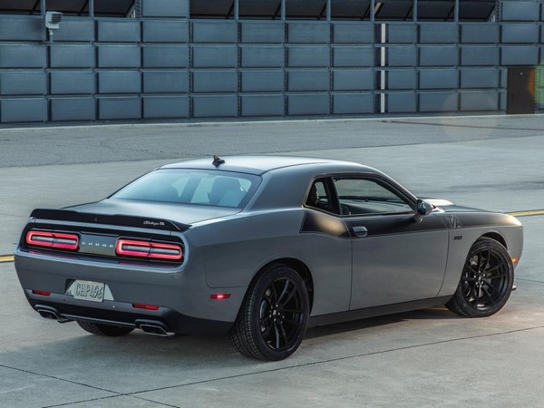 14 2017 Dodge Challenger T A 392