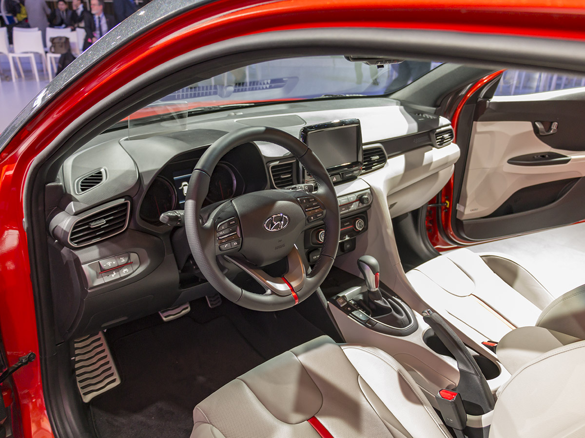 14 2019 Hyundai Veloster NAIAS KBB