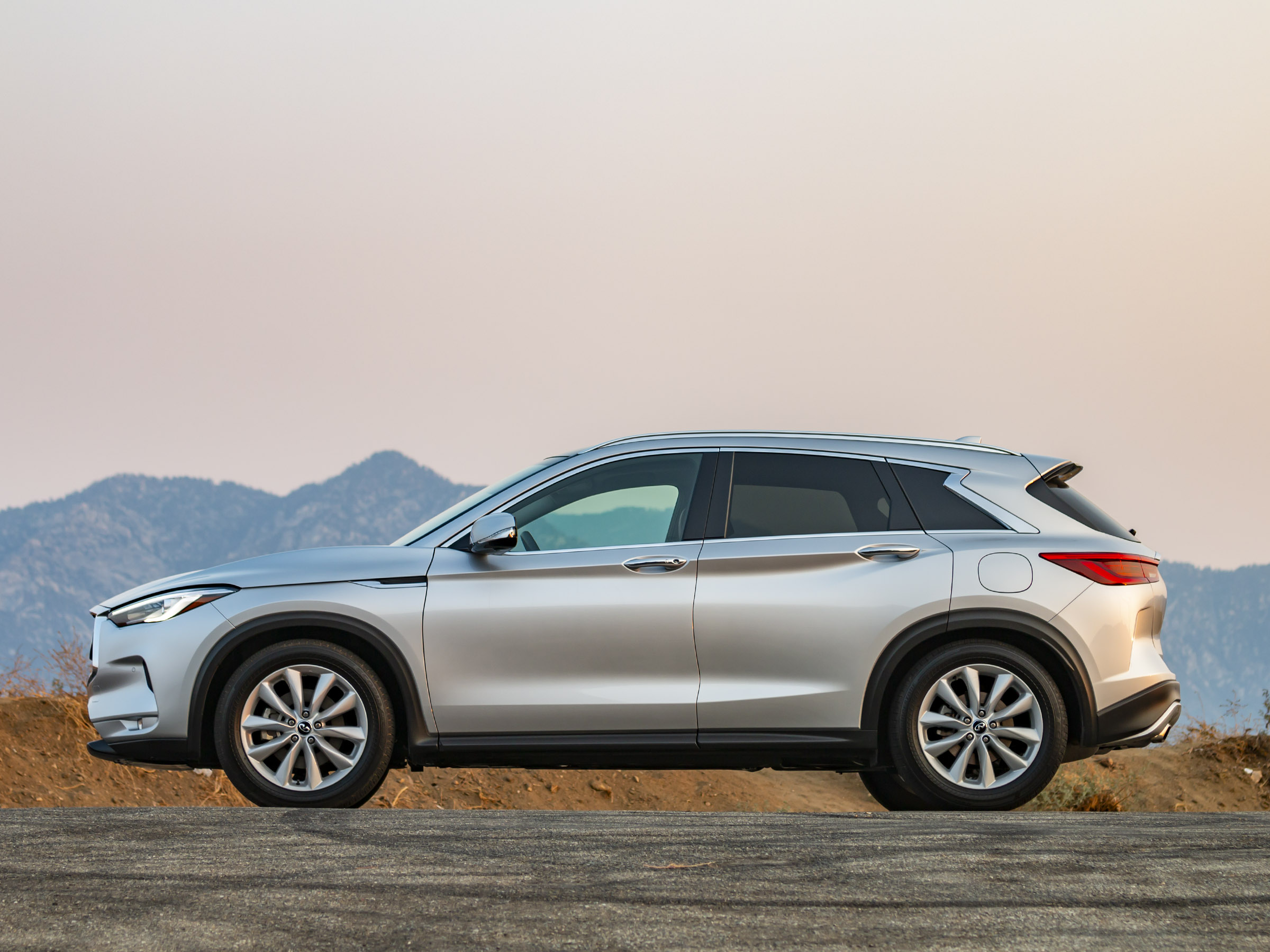 14 2019 Infiniti QX50 LT Exterior KBB